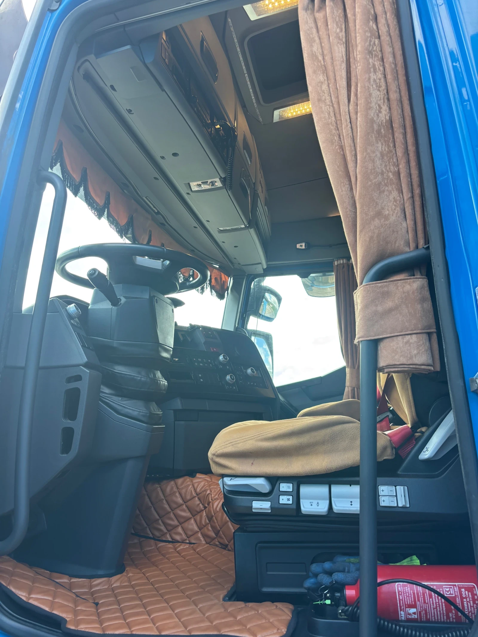 Renault T 480к.с 2бр. Ретардер, снимка 4 - Камиони - 54091947