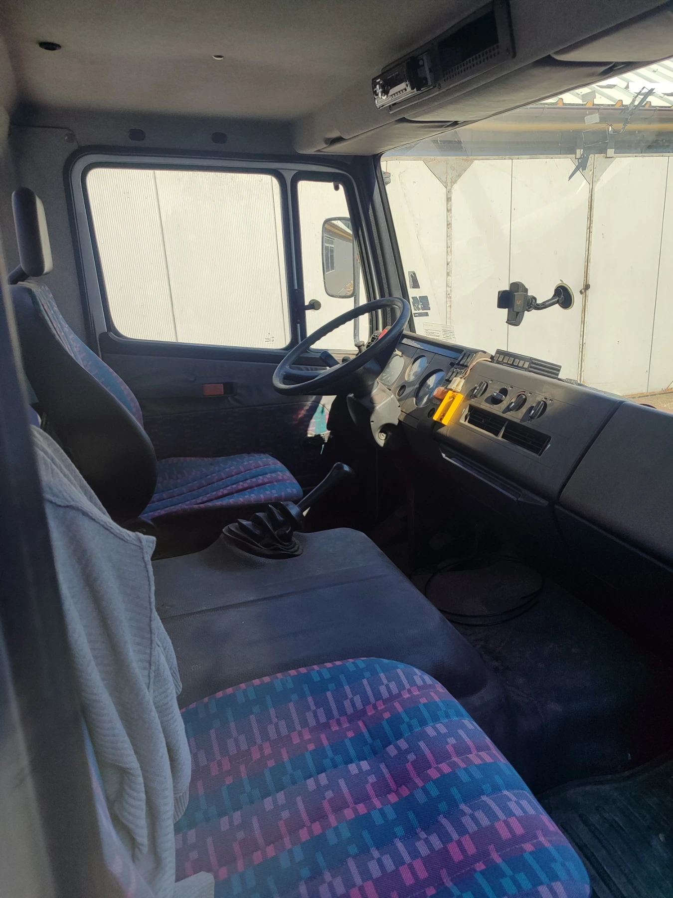 Mercedes-Benz 811, снимка 4 - Камиони - 55058596