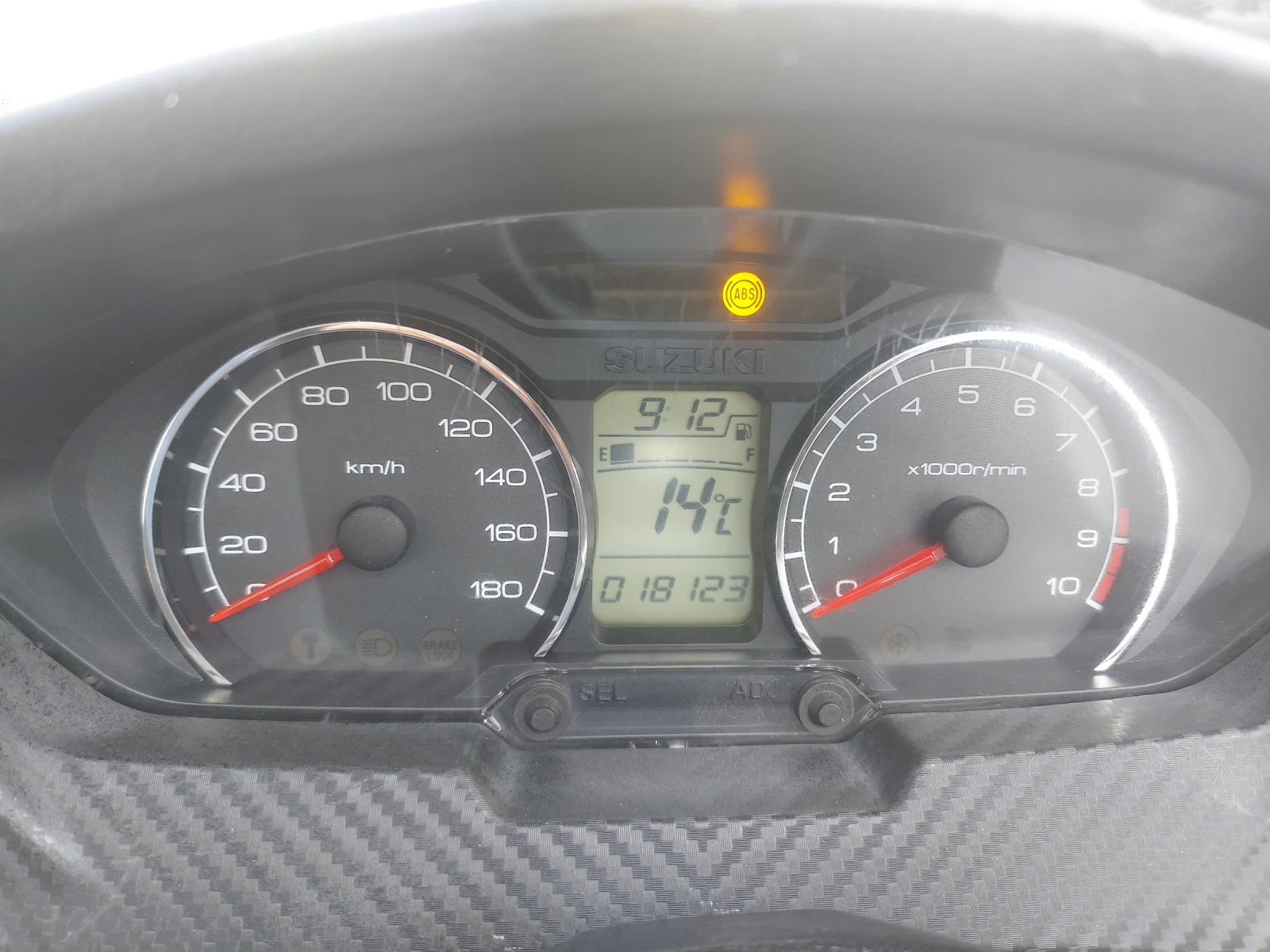 Suzuki Burgman Burgman 400 ABS, LED , снимка 12 - Мотоциклети и мототехника - 54128228