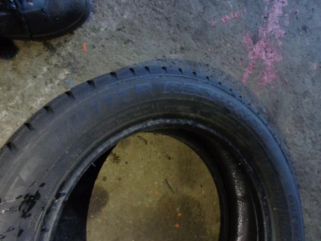 Гуми Зимни 185/60R15, снимка 6 - Гуми и джанти - 20298512