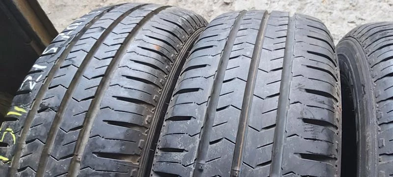 Гуми Летни 215/70R15, снимка 2 - Гуми и джанти - 35136986