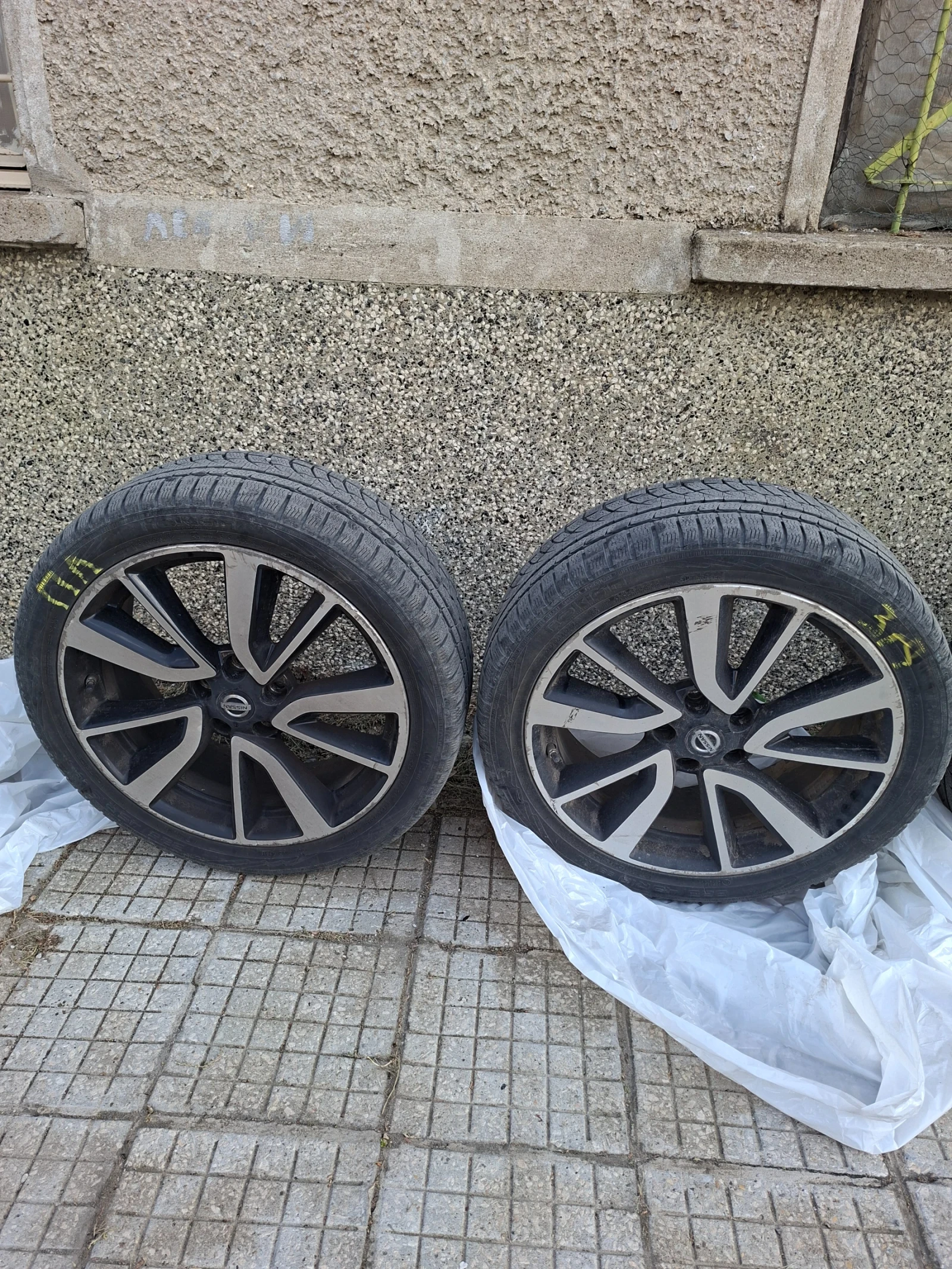 Гуми с джанти Nexen 225/45R19, снимка 2 - Гуми и джанти - 56160845