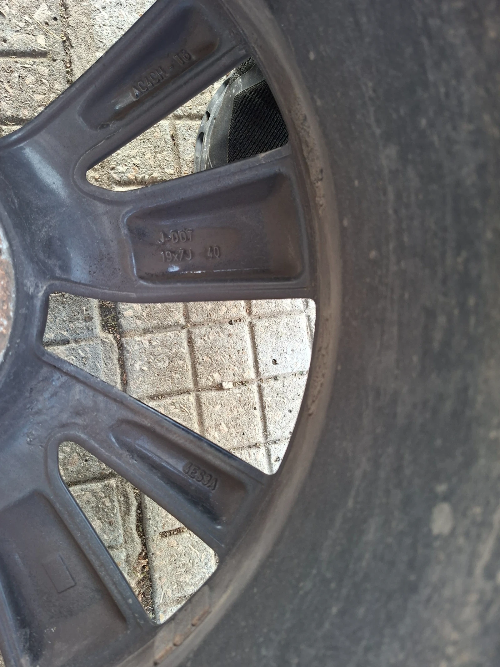 Гуми с джанти Nexen 225/45R19, снимка 5 - Гуми и джанти - 56160845