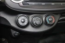 Toyota Yaris Товарен, снимка 9