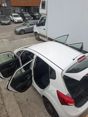 Hyundai Ix20, снимка 13