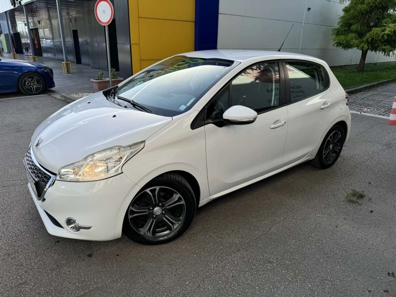 Peugeot 208 1.4HDI АВТОМАТ, снимка 2 - Автомобили и джипове - 47438998