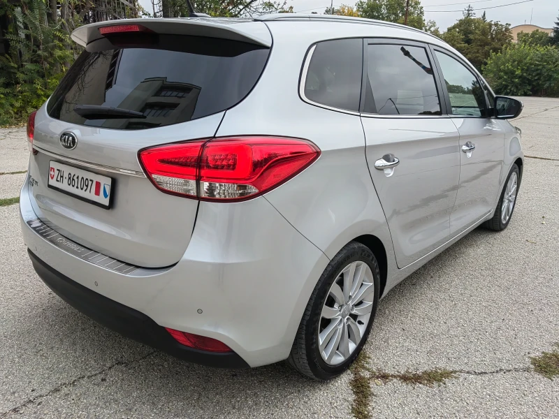 Kia Carens 2.0i / AUTOMATIC / 7 МЕСТА, снимка 2 - Автомобили и джипове - 47563342