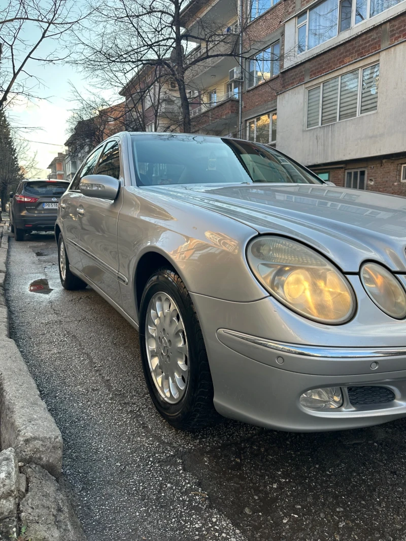 Mercedes-Benz E 320, снимка 1 - Автомобили и джипове - 48285435