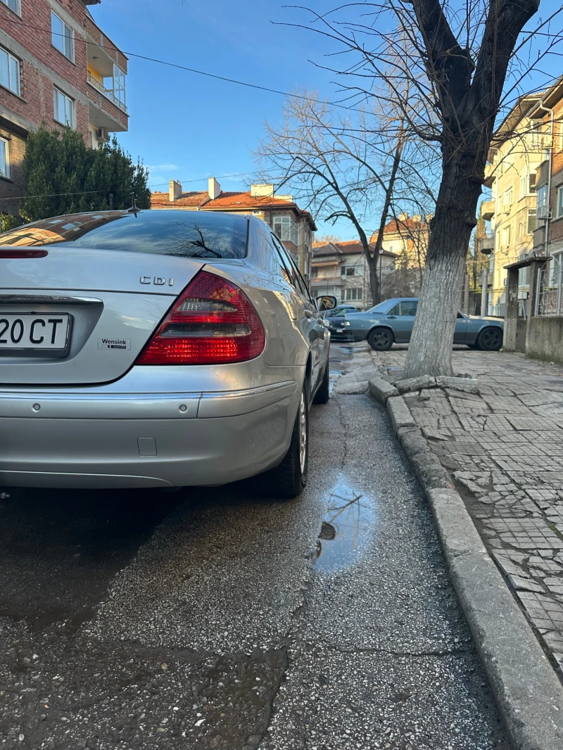 Mercedes-Benz E 320, снимка 3 - Автомобили и джипове - 48285435