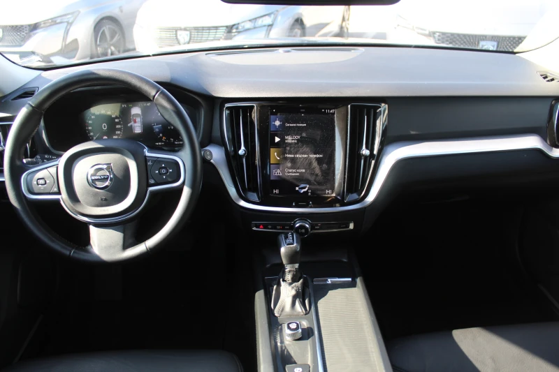 Volvo V60  2.0D3 / 150hp BVA8 E6, снимка 8 - Автомобили и джипове - 49111813