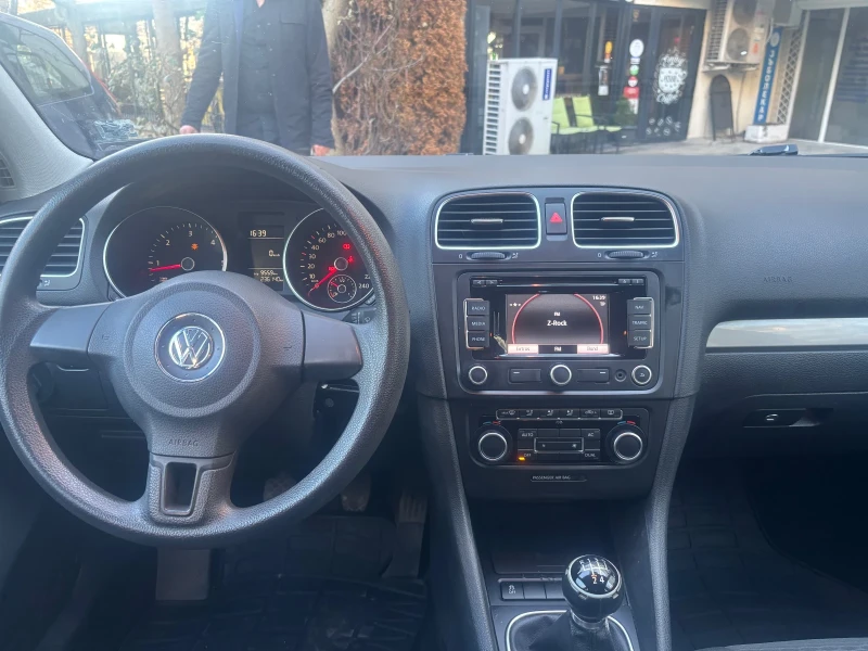 VW Golf, снимка 15 - Автомобили и джипове - 49391107