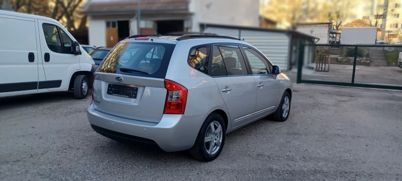 Kia Carens 2, 0 Benzin 144кс., снимка 3 - Автомобили и джипове - 49577097