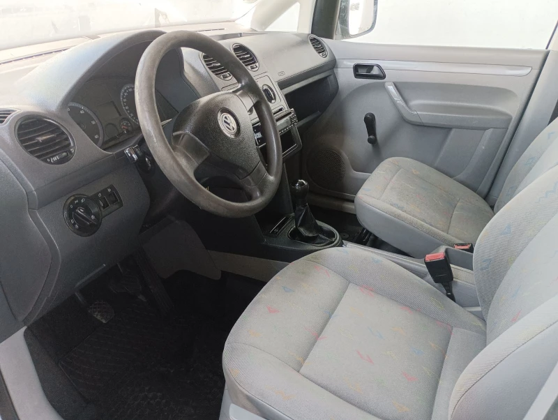 VW Caddy, снимка 5 - Автомобили и джипове - 52553131
