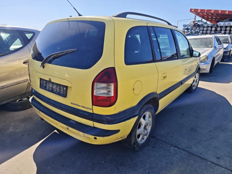 Opel Zafira 2.0 DTI, снимка 3 - Автомобили и джипове - 51532392
