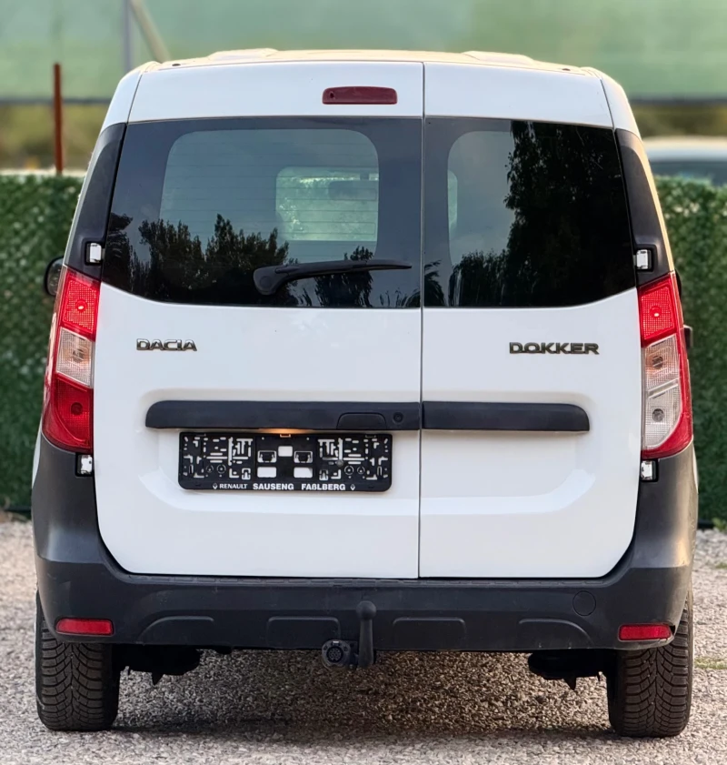 Dacia Dokker 1.6i КЛИМАТИК, снимка 6 - Автомобили и джипове - 51659165