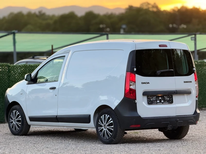 Dacia Dokker 1.6i КЛИМАТИК, снимка 7 - Автомобили и джипове - 51659165