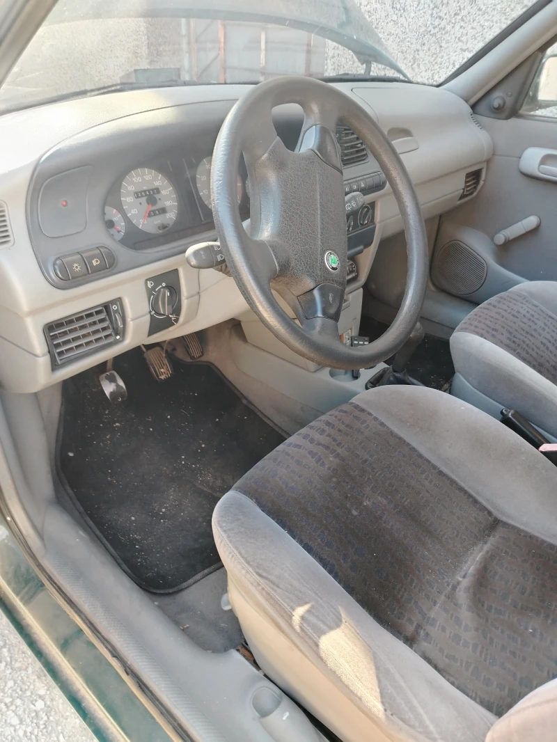 Skoda Felicia хетчбек, снимка 2 - Автомобили и джипове - 52639254