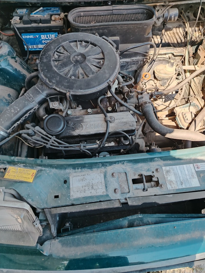 Skoda Felicia хетчбек, снимка 4 - Автомобили и джипове - 52639254