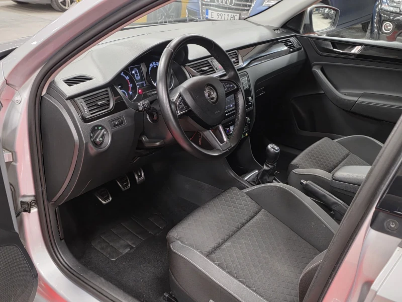 Skoda Rapid Liftback | Model 2017 | 1.0TSI 110 6M, снимка 9 - Автомобили и джипове - 53157421