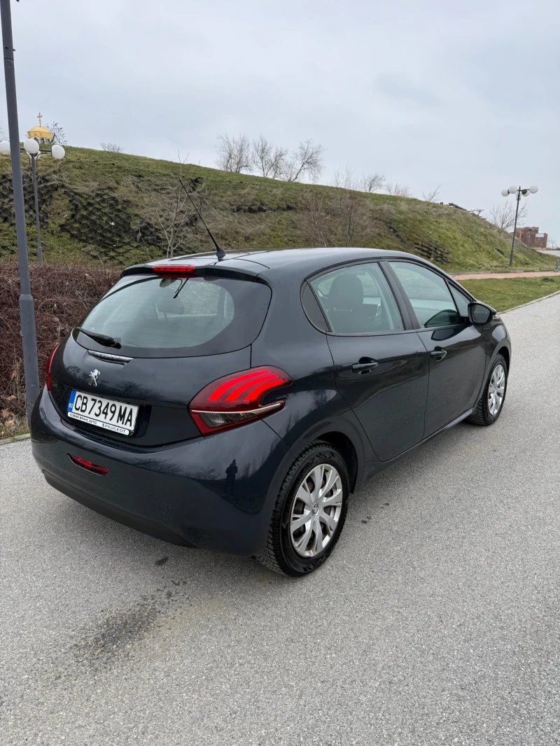 Peugeot 208 1.2 PureTech, снимка 5 - Автомобили и джипове - 53211341