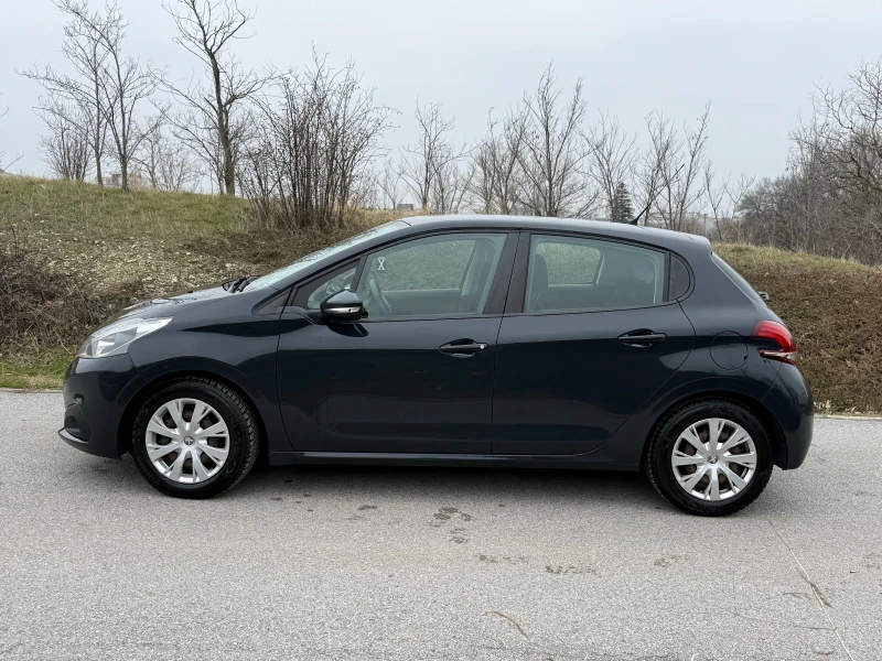Peugeot 208 1.2 PureTech, снимка 8 - Автомобили и джипове - 53211341
