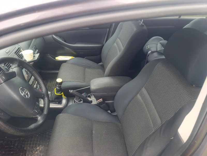 Toyota Avensis, снимка 9 - Автомобили и джипове - 53332688