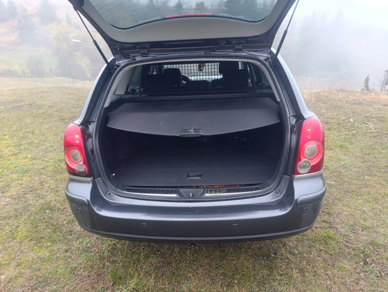 Toyota Avensis, снимка 3 - Автомобили и джипове - 53332688