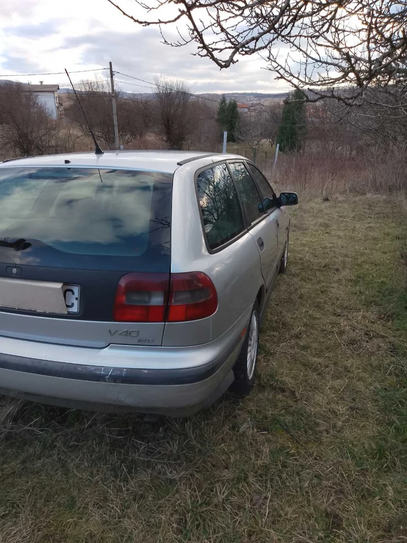 Volvo V40, снимка 7 - Автомобили и джипове - 53509531