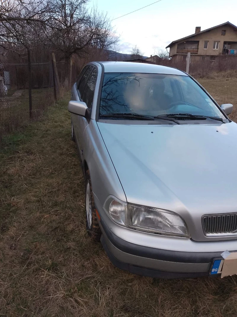 Volvo V40, снимка 2 - Автомобили и джипове - 53509531