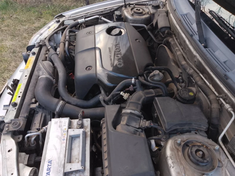 Volvo V40, снимка 12 - Автомобили и джипове - 53509531