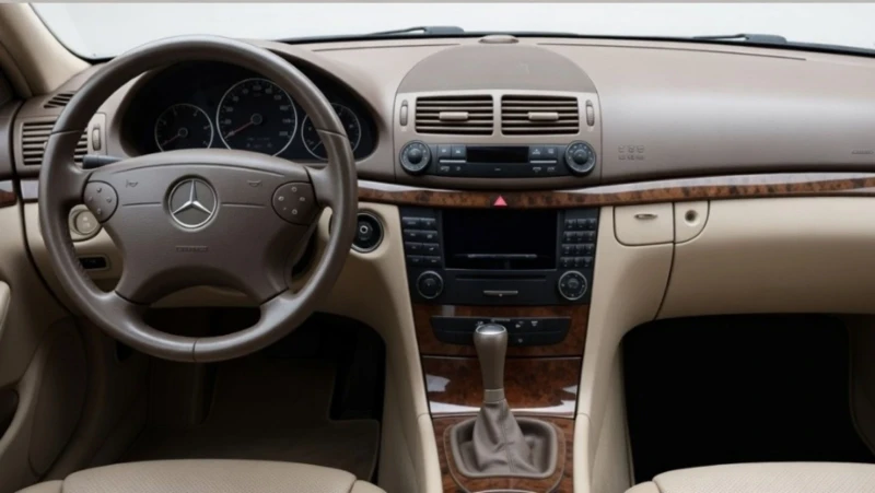 Mercedes-Benz E 220, снимка 6 - Автомобили и джипове - 53512334