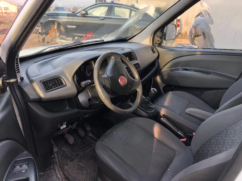 Fiat Doblo 1.3mjet, снимка 4 - Автомобили и джипове - 27408903