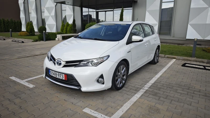 Toyota Auris 1.8i hybrid всички екстри за модела 100000км.!!!!! - 18500 лв. - 54354172 1