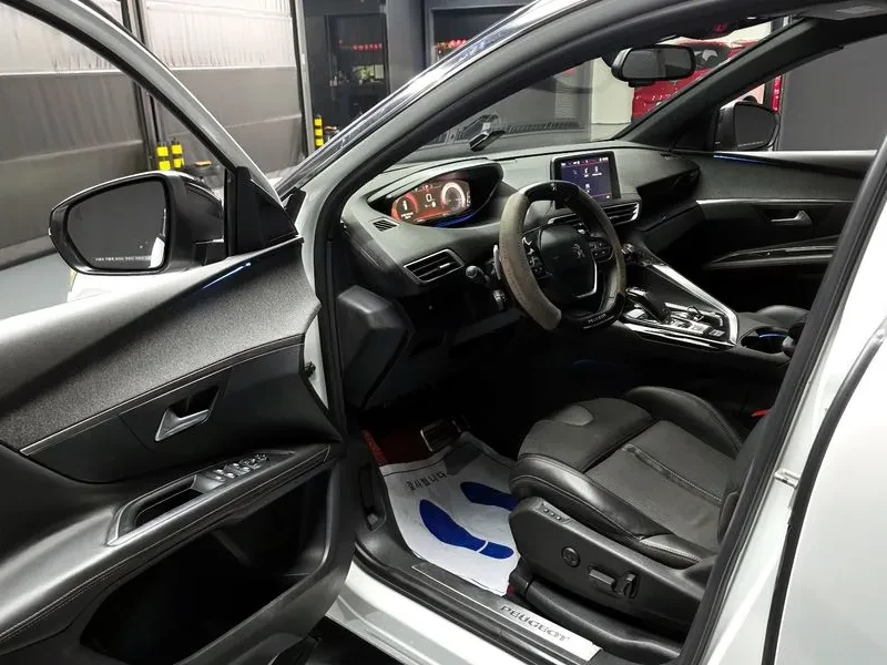 Peugeot 3008 1.6 BlueHDI, снимка 10 - Автомобили и джипове - 54298732