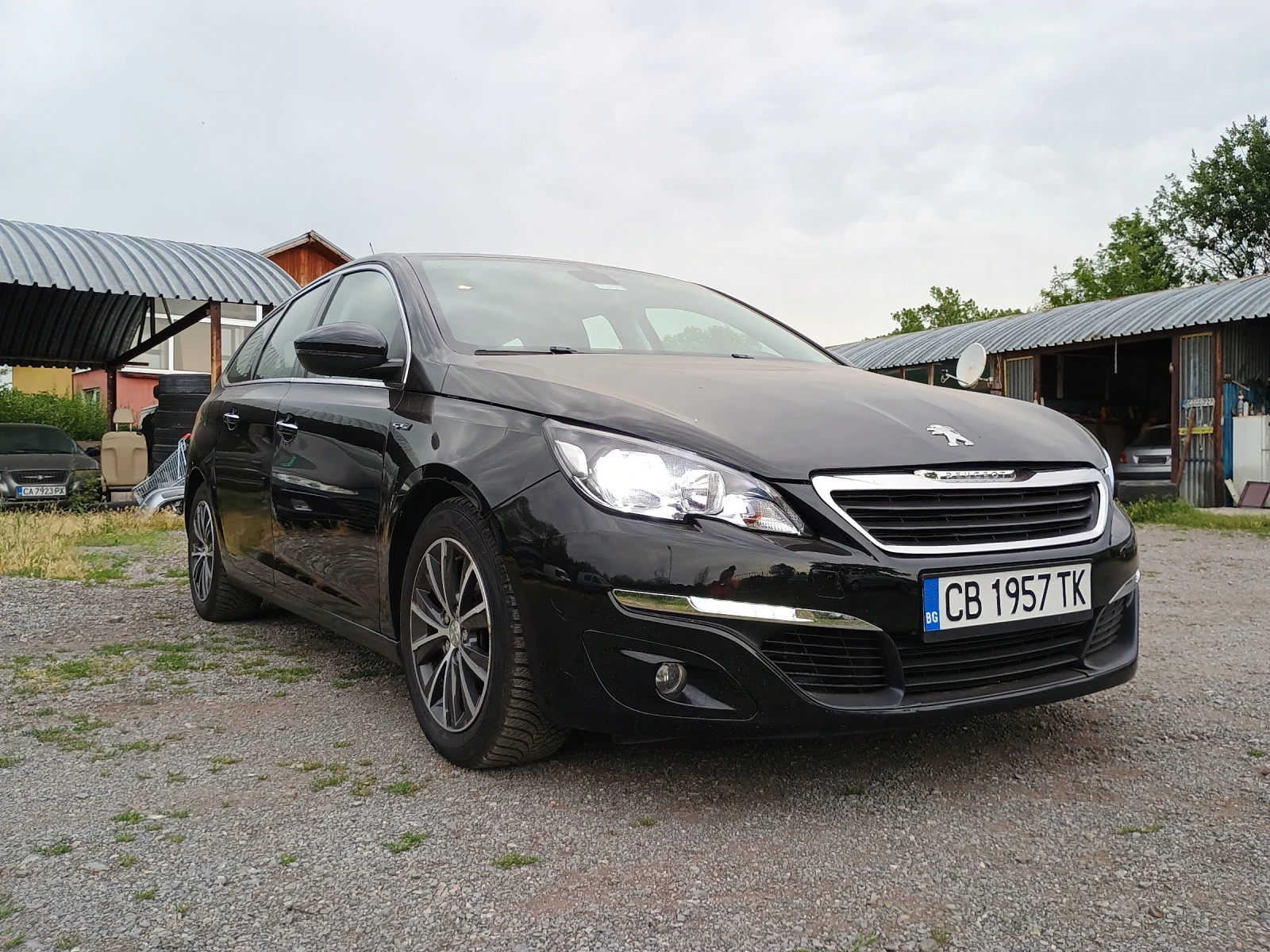 Peugeot 308 1.6 HDI - изображение 2