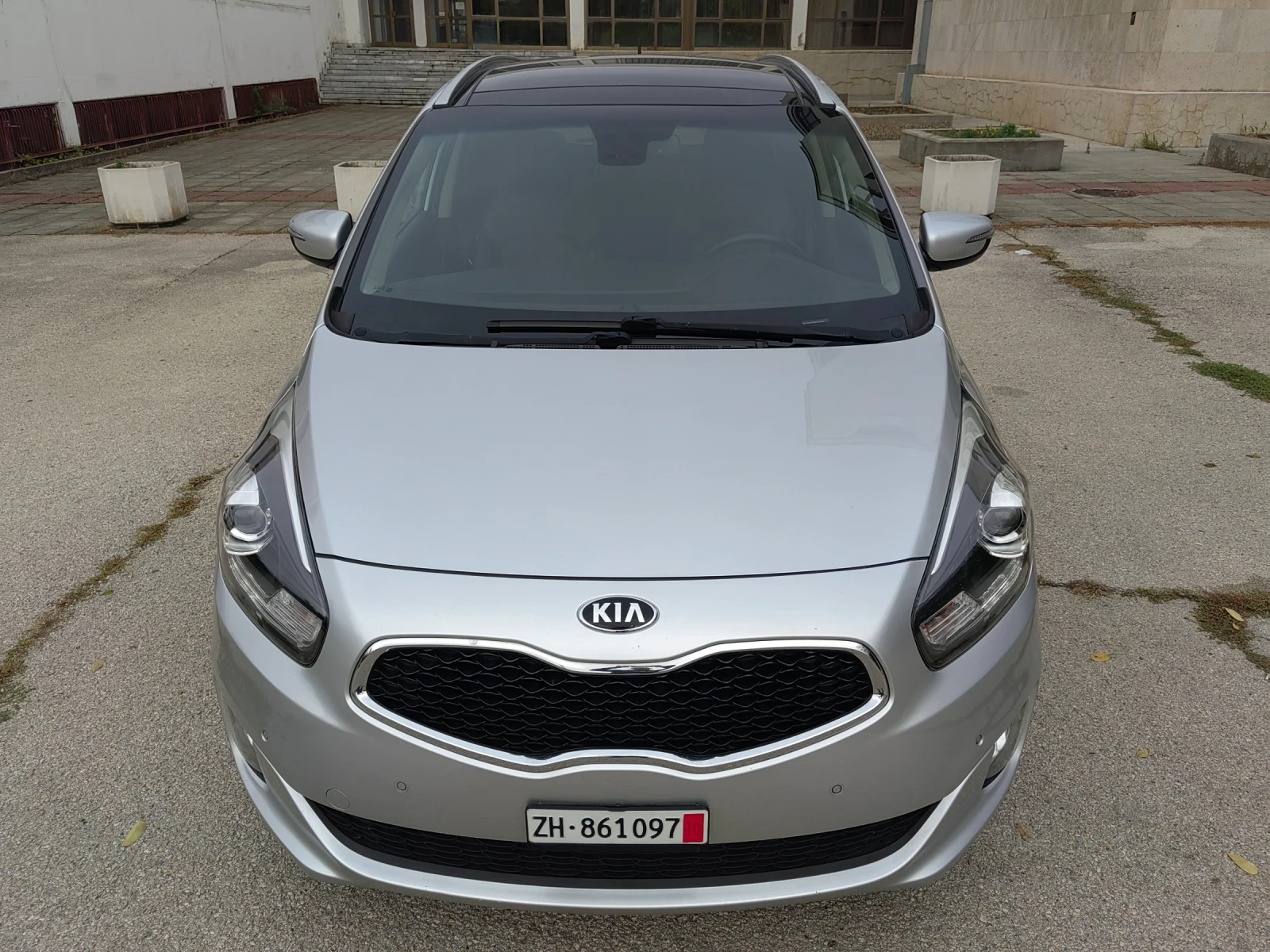 Kia Carens 2.0i / AUTOMATIC /  7 МЕСТА - изображение 6