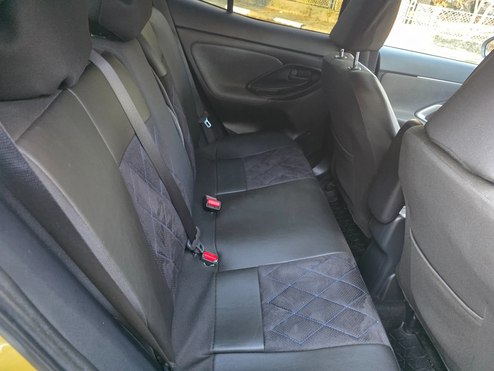 Toyota Yaris Cross Yaris Cross 1, 5 HB CHIC AWD - изображение 10