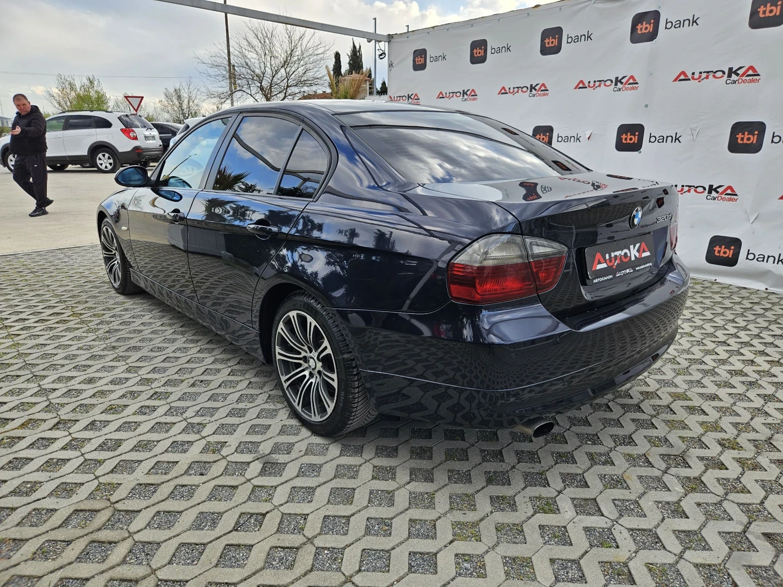 BMW 320 2.0D-163кс= 6СК= КСЕНОН= ПАРКТРОНИК= СЕДАН - изображение 5