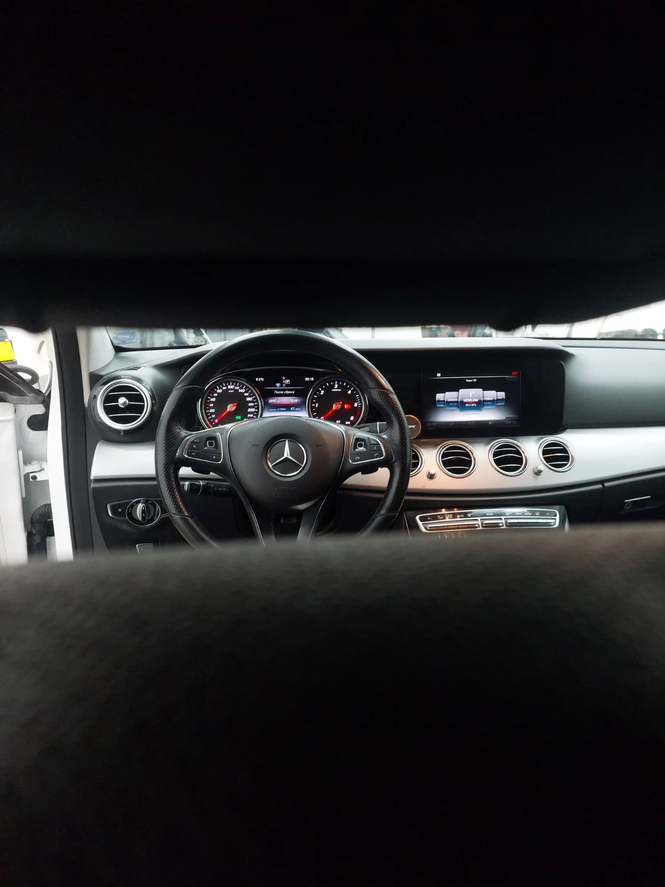 Mercedes-Benz E 220  - изображение 3