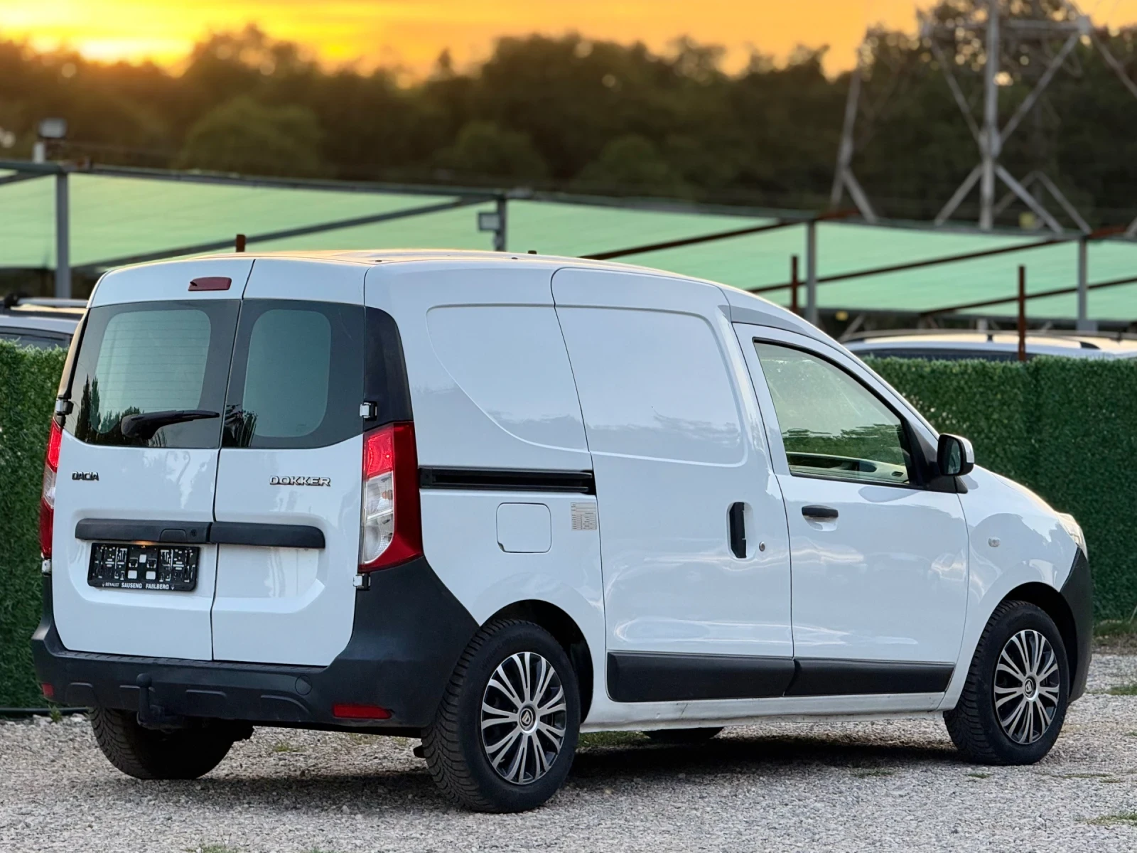 Dacia Dokker 1.6i  | Mobile.bg   5