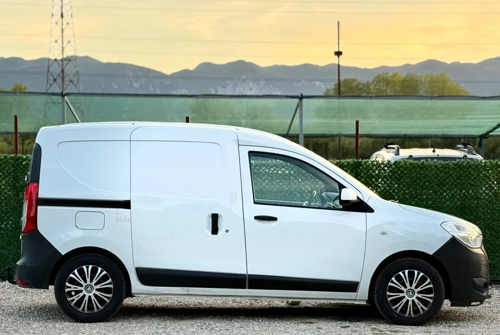 Dacia Dokker 1.6i  | Mobile.bg   4