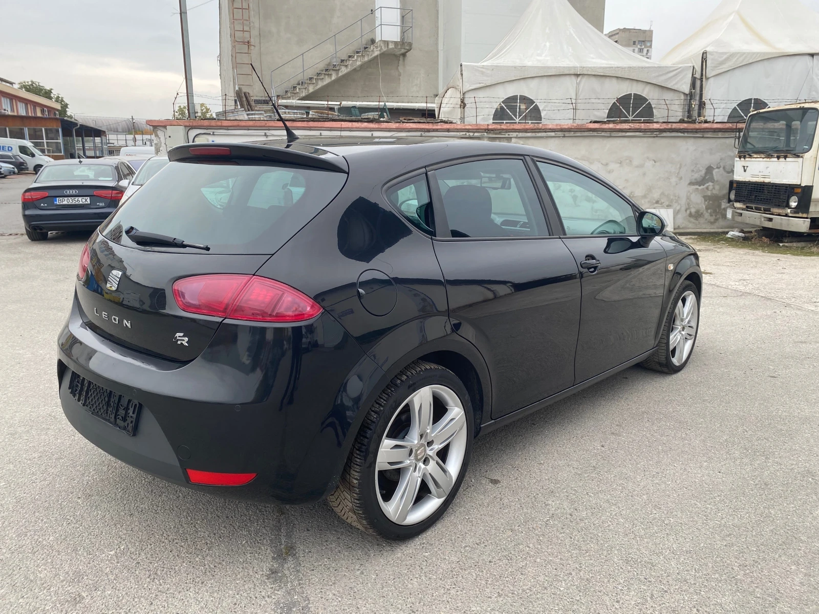 Seat Leon 2.0TDI FR EURO5 - изображение 6