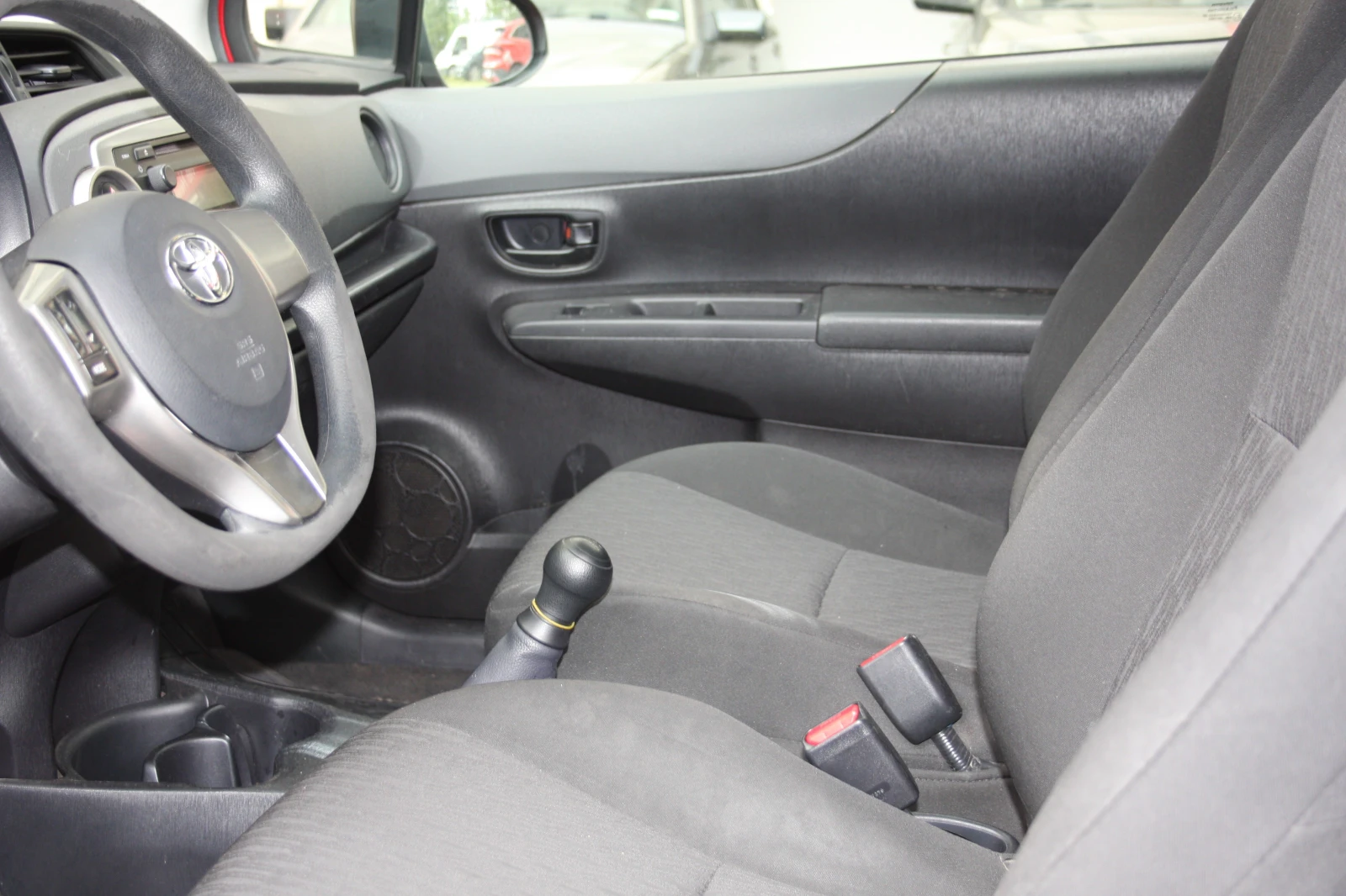 Toyota Yaris Товарен, снимка 7 - Автомобили и джипове - 54199496