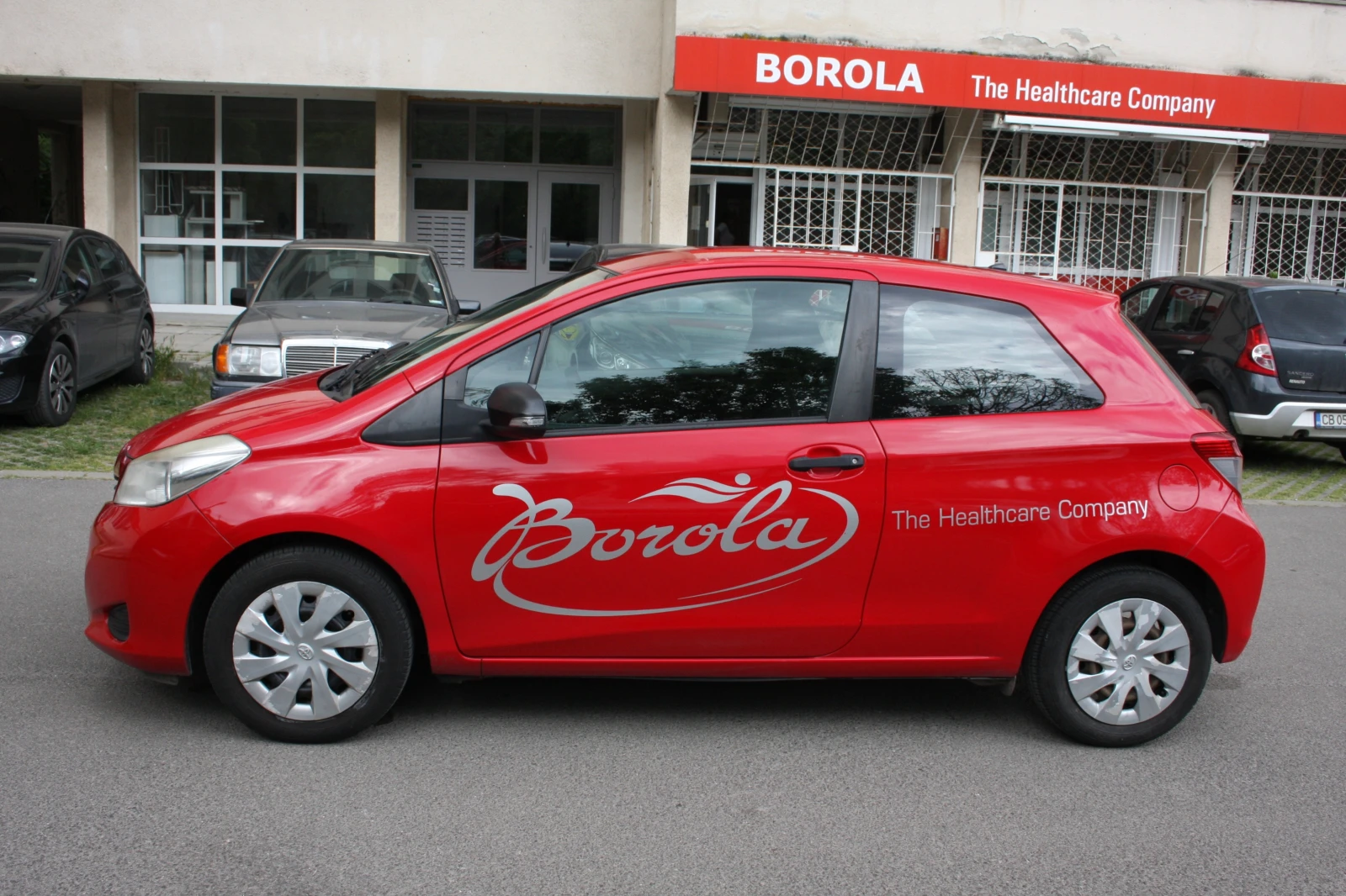 Toyota Yaris Товарен, снимка 2 - Автомобили и джипове - 54199496