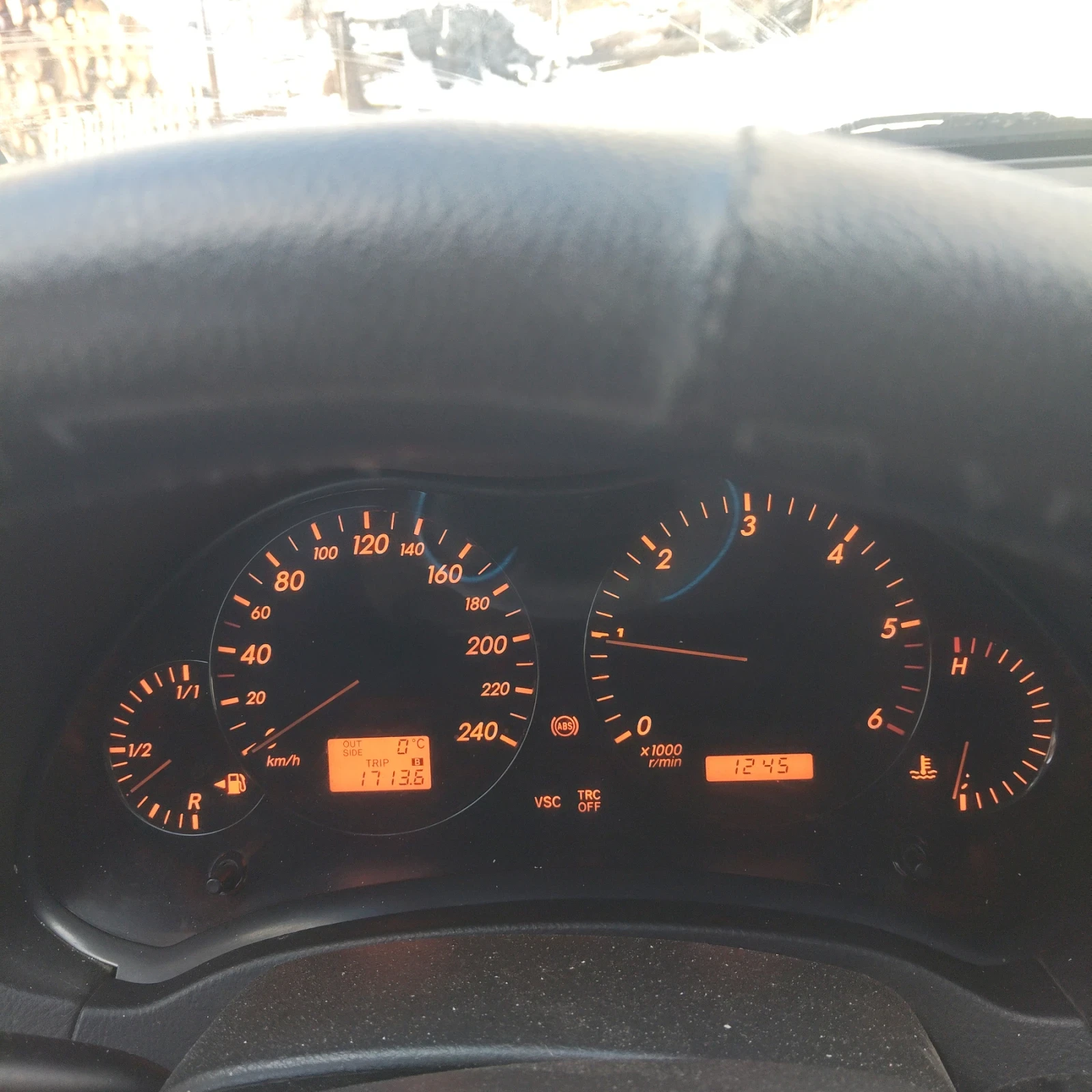 Toyota Avensis 2, 0 D, снимка 3 - Автомобили и джипове - 53798205