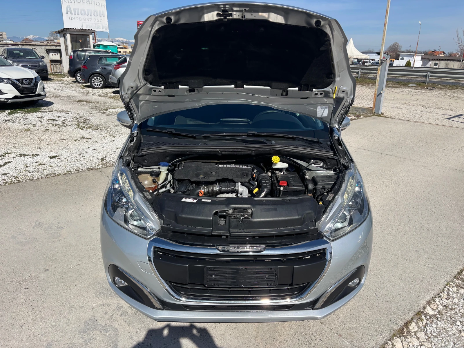 Peugeot 208 1.6 HDI/EURO 6, снимка 11 - Автомобили и джипове - 53804256