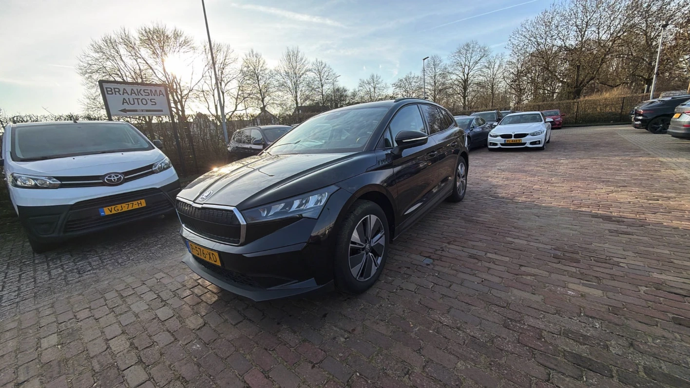 Skoda Enyaq 60, снимка 2 - Автомобили и джипове - 53858966