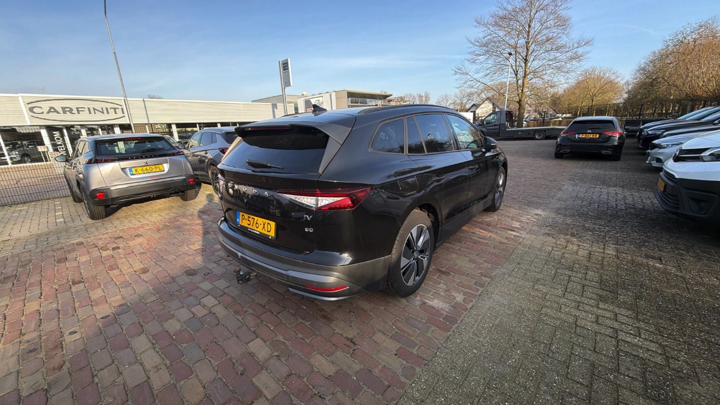 Skoda Enyaq 60, снимка 3 - Автомобили и джипове - 53858966