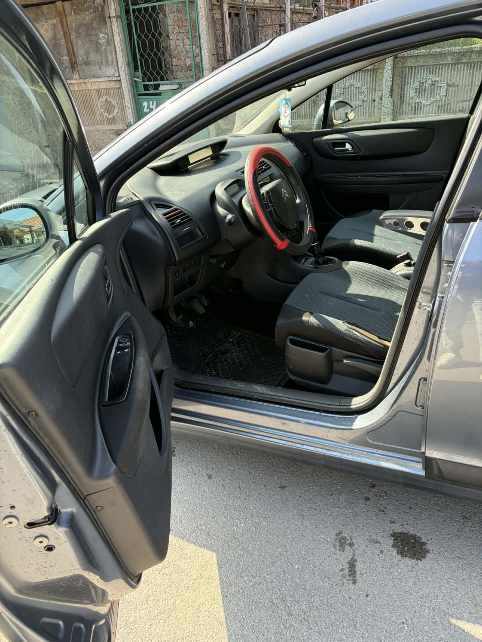 Citroen C4 1.4, снимка 6 - Автомобили и джипове - 53862514