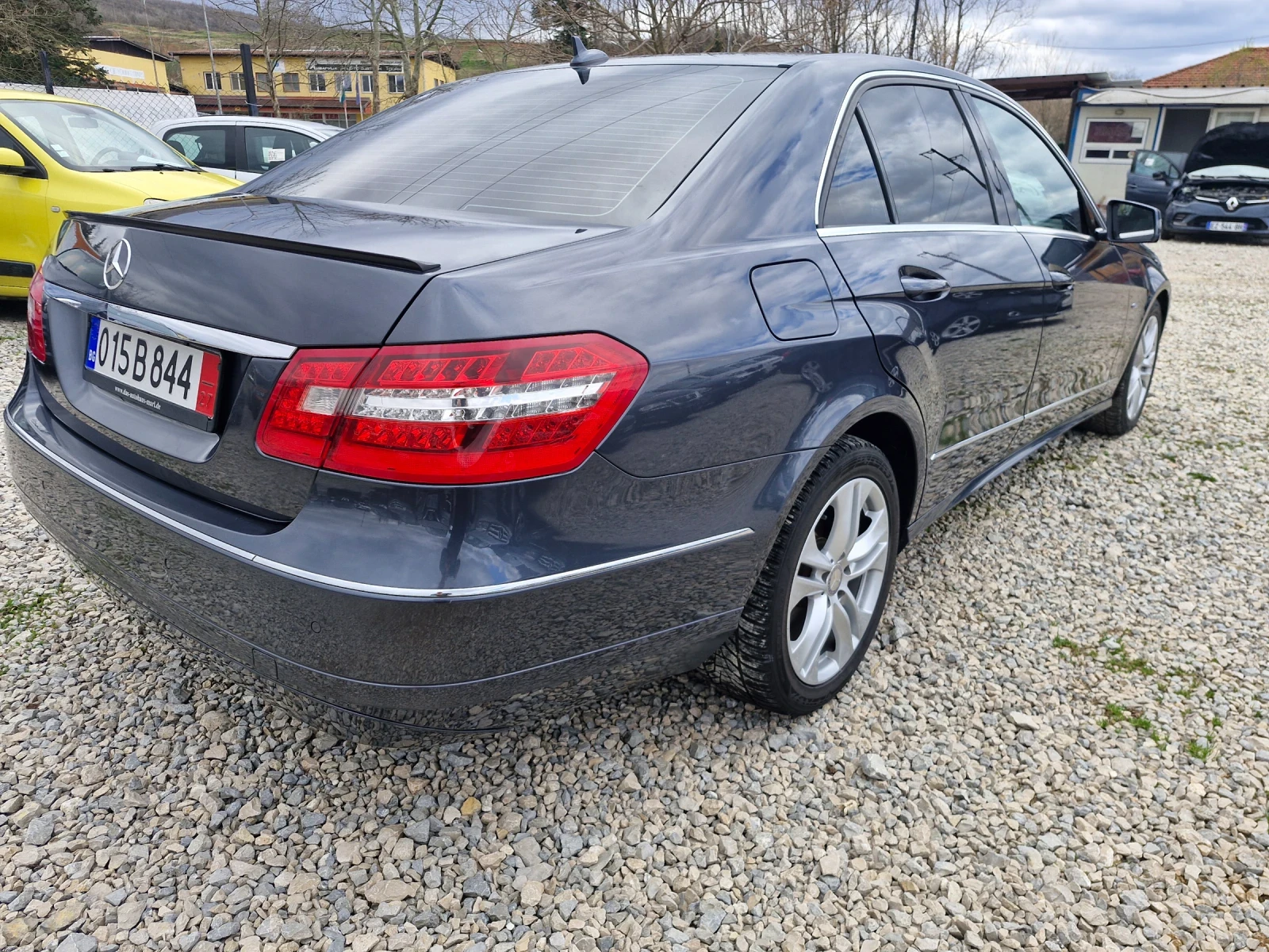 Mercedes-Benz E 200 * 184* AC* NAVI* PDC* XENON* КОЖА* TUV* AUT , снимка 5 - Автомобили и джипове - 53911359